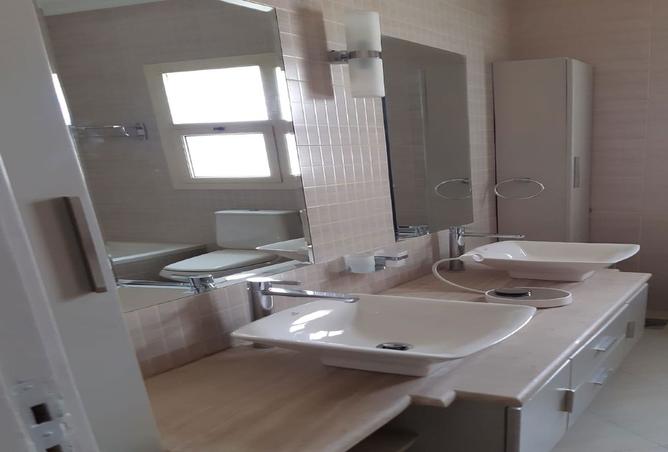 8371084 - Property Image 3