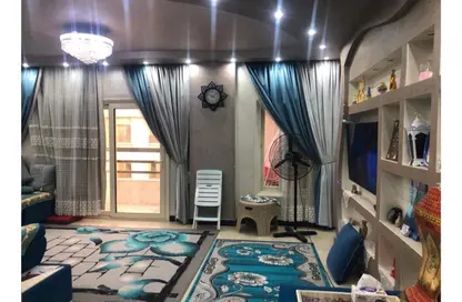 Apartment - 3 Bedrooms - 3 Bathrooms for sale in 3rd District West - Shorouk City - Cairo