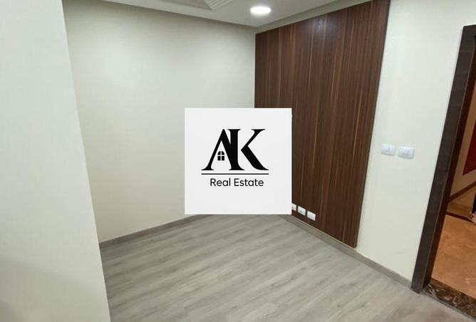 8439092 - Property Image 2