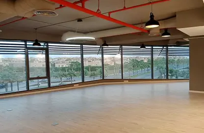 Clinic - Studio - 2 Bathrooms for sale in Arkan Plaza - 26th of July Corridor - Sheikh Zayed City - Giza