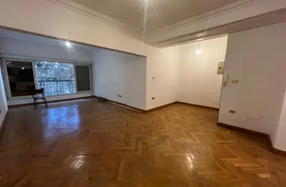 Apartment - 3 Bedrooms - 2 Bathrooms for sale in Zamalek - Cairo