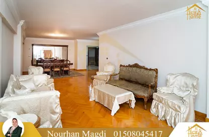 Apartment - 4 Bedrooms - 3 Bathrooms for sale in Mahatet Sheds St. - Janaklees - Hay Sharq - Alexandria