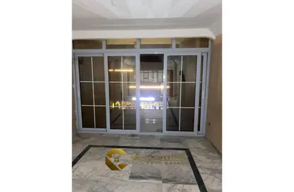 شقة - 2 غرف نوم - 2 حمامات للبيع في المستثمر الصغير - الحي العاشر - الشيخ زايد - الجيزة