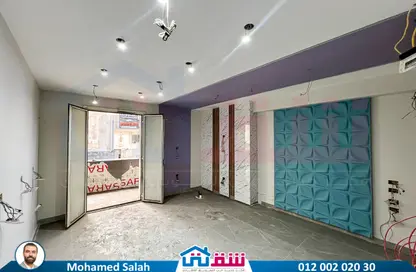مساحات مكتبية - استوديو - 2 حمامات للبيع في لوران - حي شرق - الاسكندرية