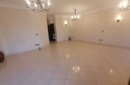 Apartment - 3 Bedrooms - 2 Bathrooms for rent in Ganoob El Acadimia - New Cairo City - Cairo