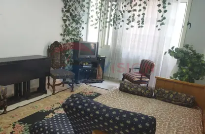 شقة - 3 غرف نوم - 2 حمامات للايجار في طريق الجيش - كامب شيزار - حي وسط - الاسكندرية