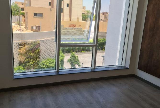 8240201 - Property Image 3