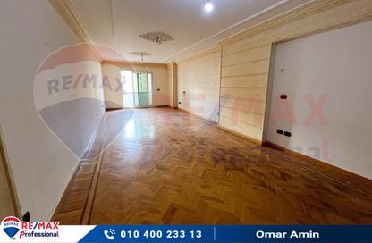 Apartment - 3 Bedrooms - 2 Bathrooms for rent in Mohamed Fawzy Moaz St. - Smouha - Hay Sharq - Alexandria