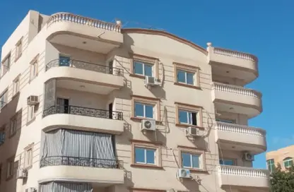 بناية كاملة - 8 غرف نوم - 8 حمامات للبيع في دجلة بالمز - طريق الواحات - مدينة 6 أكتوبر - الجيزة