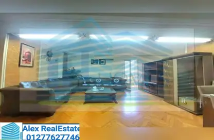 شقة - 3 غرف نوم - 1 حمام للايجار في شارع كفر عبده - كفر عبده - رشدي - حي شرق - الاسكندرية