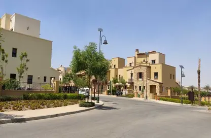 Townhouse - 3 Bedrooms - 4 Bathrooms for sale in Mivida - 5th Settlement Compounds - The 5th Settlement - New Cairo City - Cairo