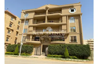 Apartment - 4 Bedrooms - 2 Bathrooms for sale in North Lotus - El Lotus - New Cairo City - Cairo