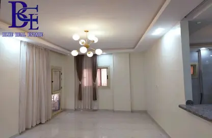 Apartment - 2 Bedrooms - 2 Bathrooms for rent in 11th District - Sheikh Zayed City - Giza