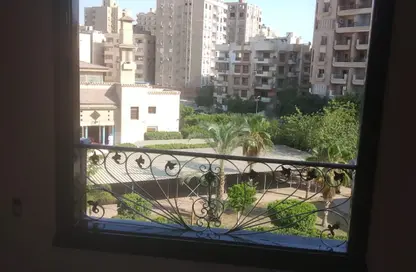 Apartment - 2 Bedrooms - 1 Bathroom for rent in 10th Zone - Nasr City - Cairo