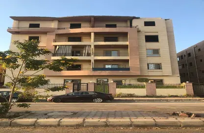 Apartment - 3 Bedrooms - 2 Bathrooms for sale in 1st Area - Shorouk City - Cairo