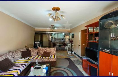 Apartment - 2 Bedrooms - 1 Bathroom for rent in Abd Al Aziz Fahmy St. - Sidi Gaber - Hay Sharq - Alexandria