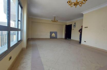 Apartment - 2 Bedrooms - 1 Bathroom for sale in Togary St. - Zahraa El Maadi - Hay El Maadi - Cairo