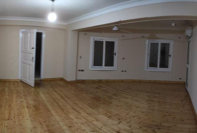 8065022 - Property Image 3