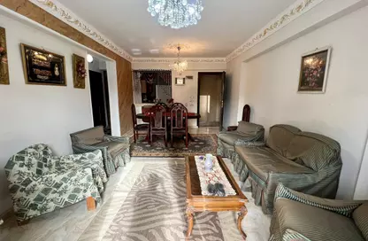 Apartment - 3 Bedrooms - 1 Bathroom for rent in Sporting - Hay Sharq - Alexandria