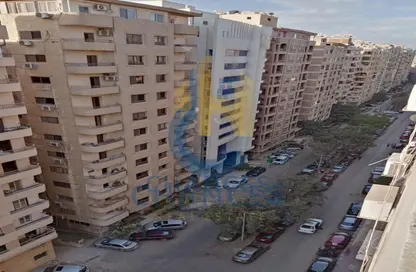 Apartment - 3 Bedrooms - 2 Bathrooms for sale in Street 199 - Degla - Hay El Maadi - Cairo