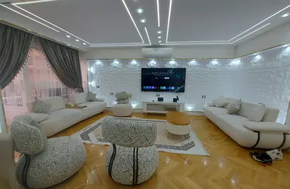 دوبلكس - 3 غرف نوم - 3 حمامات للبيع في شارع المساحه - الدقي - الجيزة