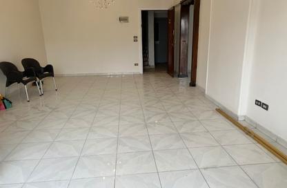 Apartment - 3 Bedrooms - 2 Bathrooms for rent in Sidi Gaber - Hay Sharq - Alexandria