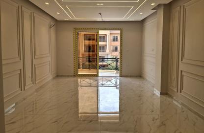 Apartment - 3 Bedrooms - 2 Bathrooms for sale in Al Khamayel city - Sheikh Zayed Compounds - Sheikh Zayed City - Giza