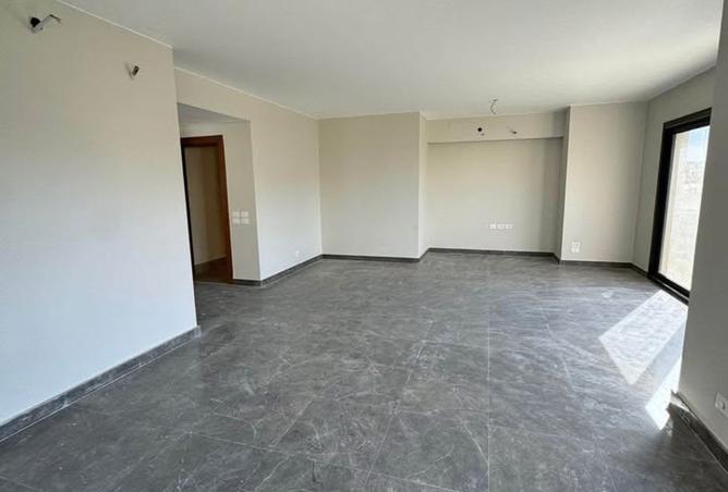 8382811 - Property Image 2