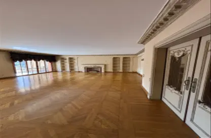 شقة - 4 غرف نوم - 3 حمامات للبيع في شارع وادي النيل - المهندسين - الجيزة
