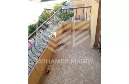 Apartment - 2 Bedrooms - 1 Bathroom for sale in 3rd District - Sheikh Zayed City - Giza
