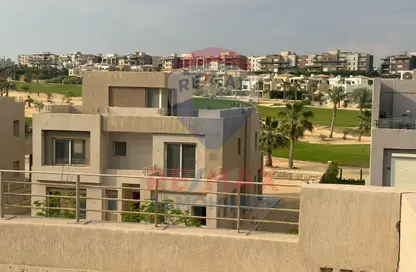 تاون هاوس - 5 غرف نوم - 5 حمامات للبيع في جولف فيوز - طريق مصر اسكندرية الصحراوي - مدينة 6 أكتوبر - الجيزة