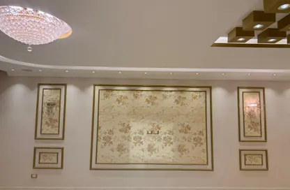 Apartment - 3 Bedrooms - 2 Bathrooms for sale in Al Esraa St. - El Mearag City - Zahraa El Maadi - Hay El Maadi - Cairo