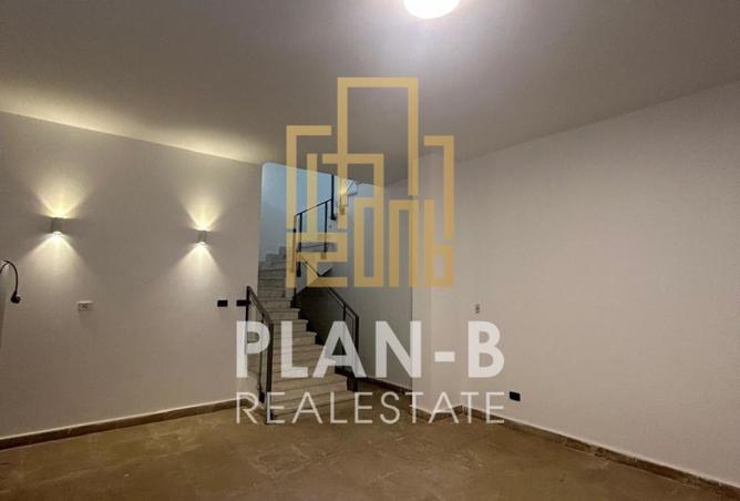 8333235 - Property Image 3