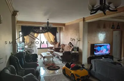 شقة - 3 غرف نوم - 1 حمام للبيع في الحي الحادي عشر - الشيخ زايد - الجيزة شقة - 3 غرف نوم - 1 حمام للبيع في الحي الحادي عشر - الشيخ زايد - الجيزة