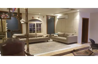 Apartment - 3 Bedrooms - 2 Bathrooms for sale in Doctor Yassin Abdel Ghaffar St. - Area C - Ganoob El Acadimia - New Cairo City - Cairo