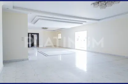 شقة - 5 غرف نوم - 3 حمامات للبيع في شارع موريتانيا - المندرة - حي ثان المنتزة - الاسكندرية