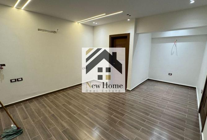 8119432 - Property Image 2