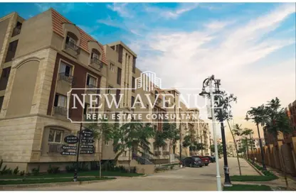 Apartment - 3 Bedrooms - 3 Bathrooms for sale in Rock Vera - 5th Settlement Compounds - The 5th Settlement - New Cairo City - Cairo