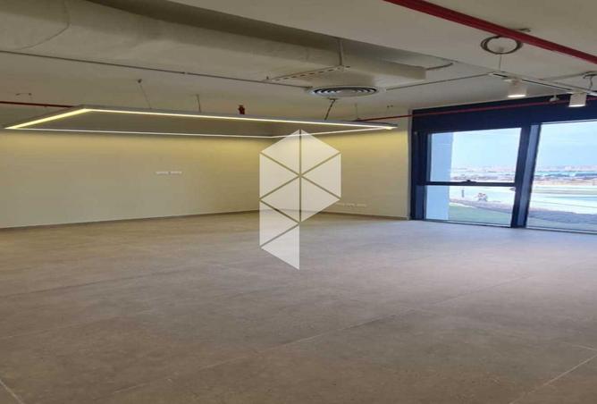 8253112 - Property Main Image