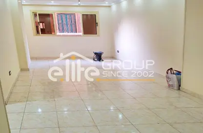 Apartment - 3 Bedrooms - 2 Bathrooms for sale in Sporting - Hay Sharq - Alexandria Apartment - 3 Bedrooms - 2 Bathrooms for sale in Sporting - Hay Sharq - Alexandria