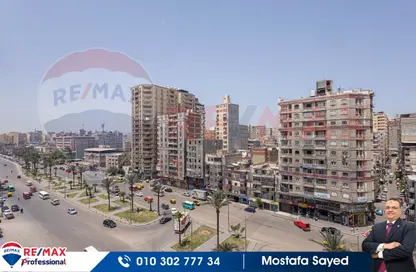 شقة - 3 غرف نوم - 2 حمامات للبيع في شارع امين حسونه - السيوف - حي اول المنتزة - الاسكندرية