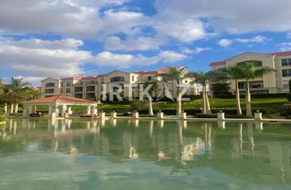 Apartment - 2 Bedrooms - 2 Bathrooms for sale in Regent's Square - 5th Settlement Compounds - The 5th Settlement - New Cairo City - Cairo