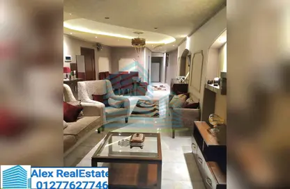 Apartment - 3 Bedrooms - 1 Bathroom for rent in Omar Lotfy St.   Mahatet Al Raml Square - Raml Station - Hay Wasat - Alexandria
