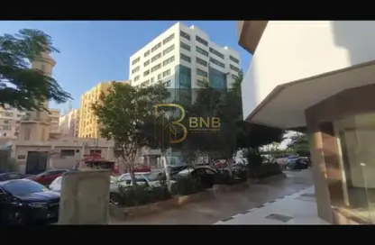 معرض - استوديو - 2 حمامات للايجار في شارع حسني عثمان - حي السفارات - مدينة نصر - القاهرة