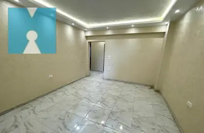 شقة - 3 غرف نوم - 2 حمامات للبيع في شارع المساحه - الدقي - الجيزة