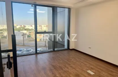 مساحات مكتبية - استوديو - 1 حمام للايجار في مول هايد بارك بيزنس - شارع التسعين الجنوبي - التجمع الخامس - مدينة القاهرة الجديدة - القاهرة