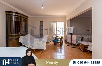 شقة - 2 غرف نوم - 2 حمامات للبيع في لوران - حي شرق - الاسكندرية