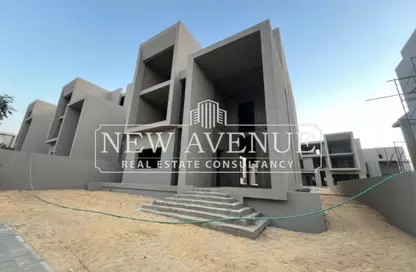 Villa - 5 Bedrooms - 5 Bathrooms for sale in The Waterway Villas - Ext North Inves Area - New Cairo City - Cairo