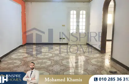 Apartment - 3 Bedrooms - 1 Bathroom for rent in Khaled Ibn Al Walid St. - Miami - Hay Awal El Montazah - Alexandria