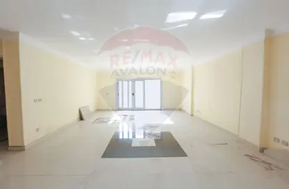 Apartment - 3 Bedrooms - 3 Bathrooms for sale in Smouha - Hay Sharq - Alexandria Apartment - 3 Bedrooms - 3 Bathrooms for sale in Smouha - Hay Sharq - Alexandria